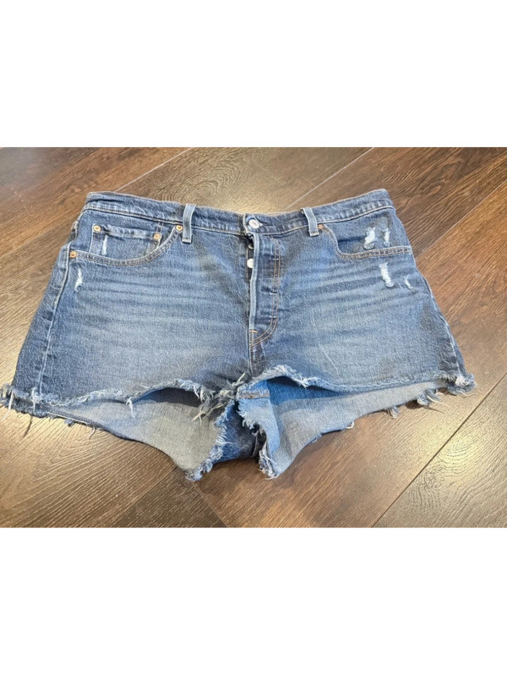 Levi’s 501 Women’s Denim Shorts W34 Distressed Raw Hem 1389